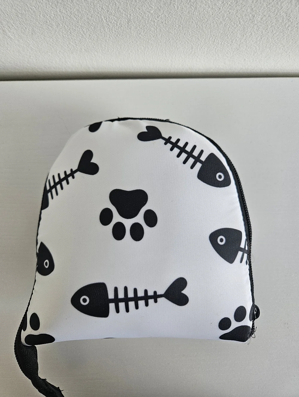 Nwot Black & White Fishbone Paw Print Tote Bag For Small Dog Or Cat
